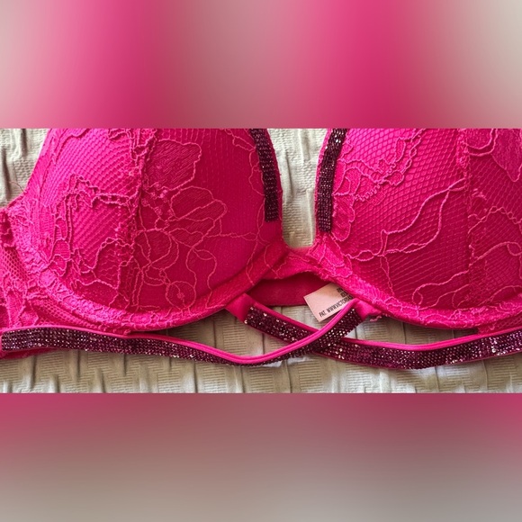 VS Very Sexy Shine Cradle Lace Push
Up Bra 34B - Picture 8 of 10
